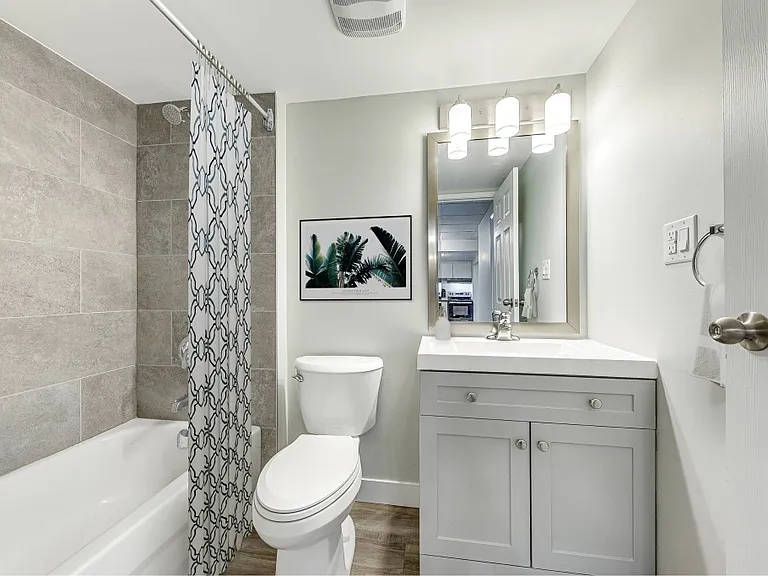 43 Ormond St S #409 — Photo 6