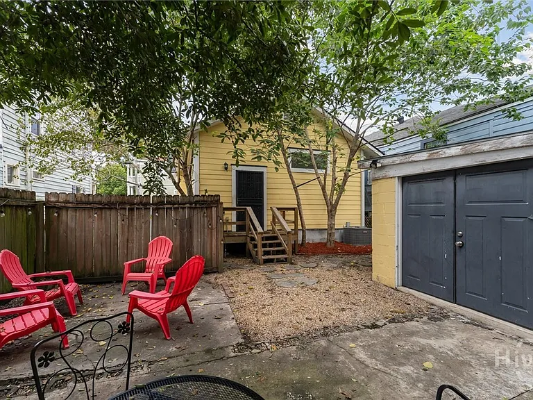 1106 E Broad St — Photo 5