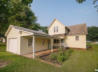 302 N Mason St, Deer Creek, IL 61733