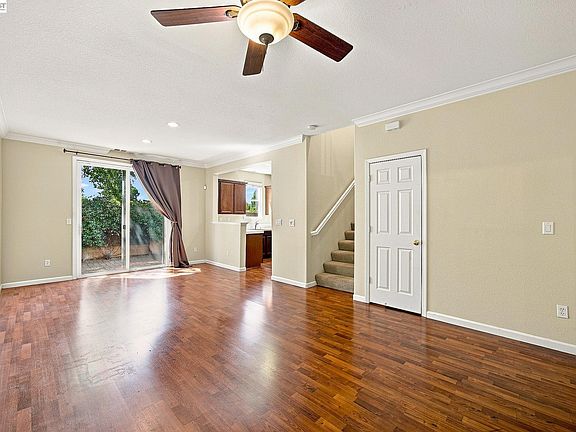 5th image of 2401 Coffeeberry Rd