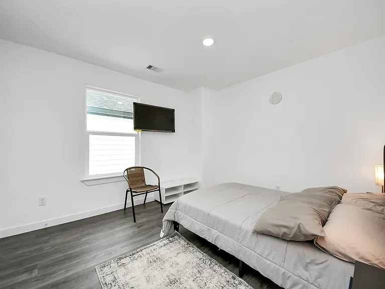 7123 Bywood St #A — Photo 28