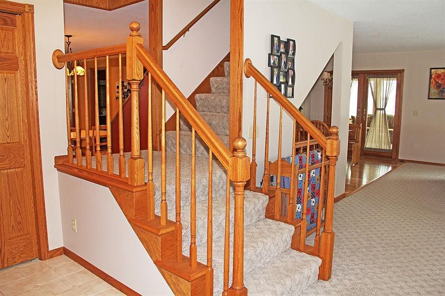 606 Mill St E, Cannon Falls, MN 55009 Zillow