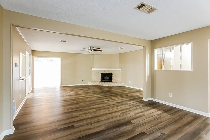 20 Single Oaks Dr — Photo 4