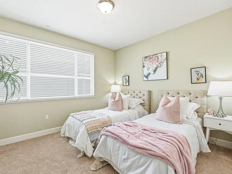 815 Blue Opal Dr — Photo 22