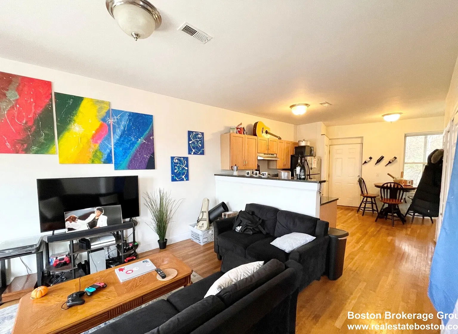 147 Marcella Street Apartments — Photo 1