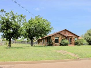 109 N Easton St, Breckenridge, TX 76424