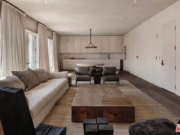 23500 Park Sorrento Unit C34, Calabasas, CA 91302