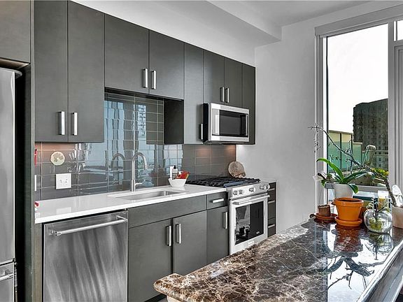 5th image of 222 West Ave Unit 1004