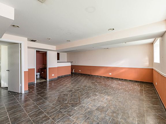 4th image of 9428 S Lafayette Ave