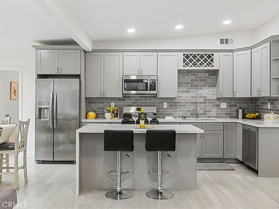 5th image of 7335 Kyle St