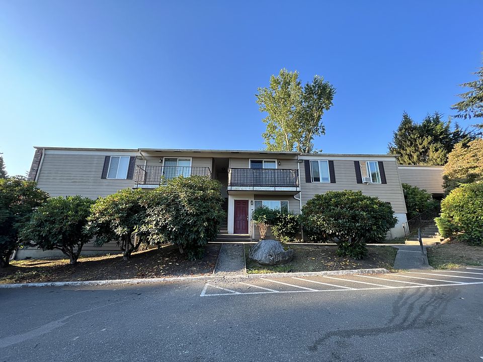 1st image of 1120 Avenue A Unit 202