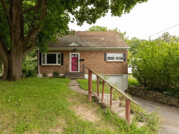 133 Monticello Dr S, Syracuse, NY 13205