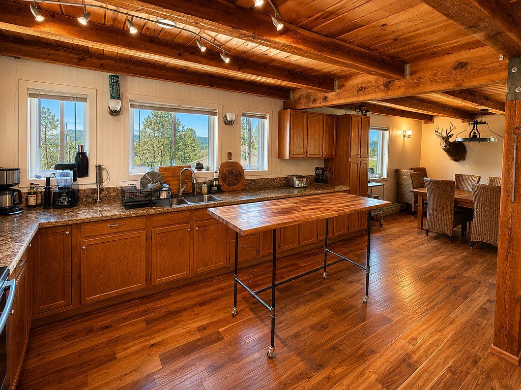 40 Atkin Ln - Property Image