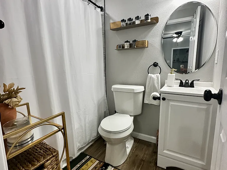 10825 Sharondale Ln — Photo 8