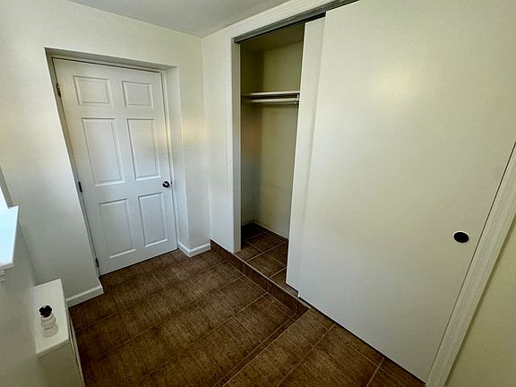 4th image of 437 Beach 123rd St Floor 1