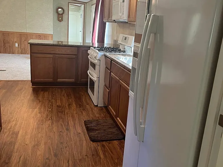 23817 Rouse Rd — Photo 4