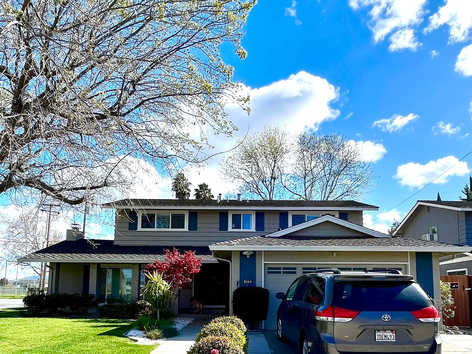 5 bed, 2199 sqft, $5,800 — Photo 1