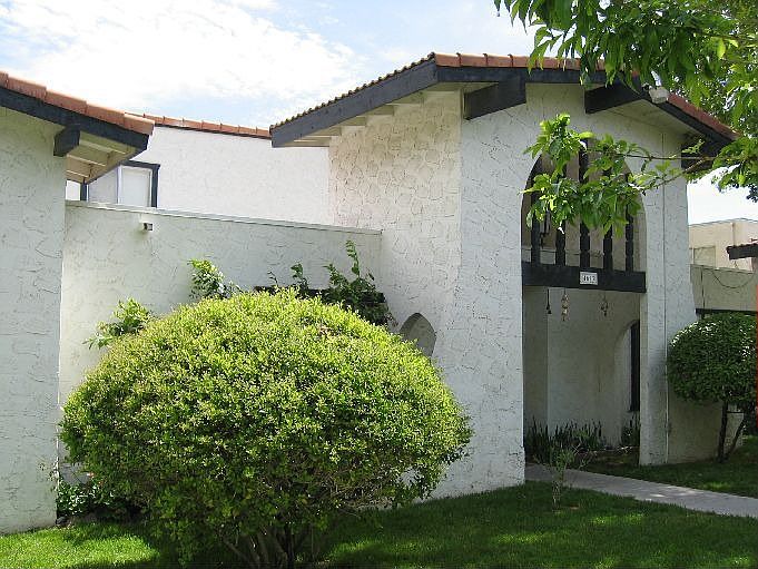 2nd image of 4623 Monterey Cir Unit 2