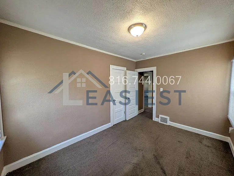5627 Garfield Ave — Photo 8