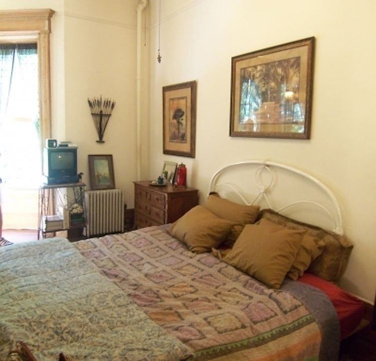 2nd image of 53 W 89th St APT 2A