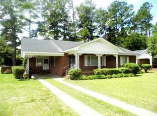 910 E Washington St, Dillon, SC 29536