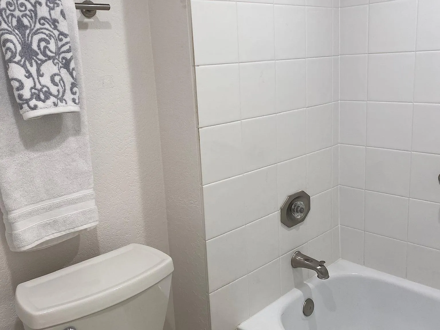 1 bed, 850 sqft, $2,500 — Photo 3