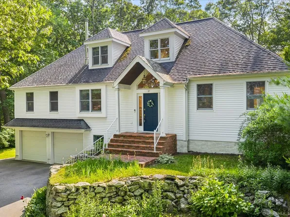 37 Skyline Drive, Groton, CT 06340