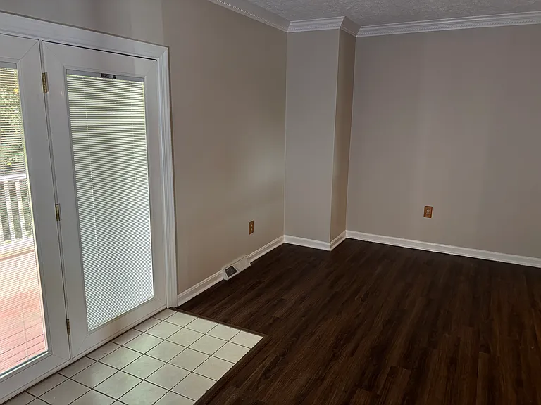2922 Carlyle Ct — Photo 3