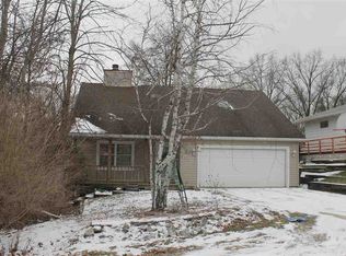 2827 Stanford Ave, Fort Wayne, IN 46808