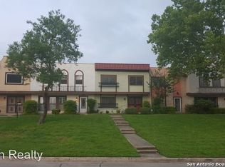 6647 Crown Rdg, San Antonio, TX 78239