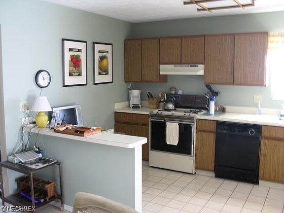 4th image of 5239 Franklyn Blvd #B