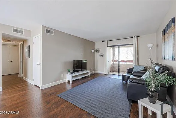 3131 W Cochise Dr #204 — Photo 6