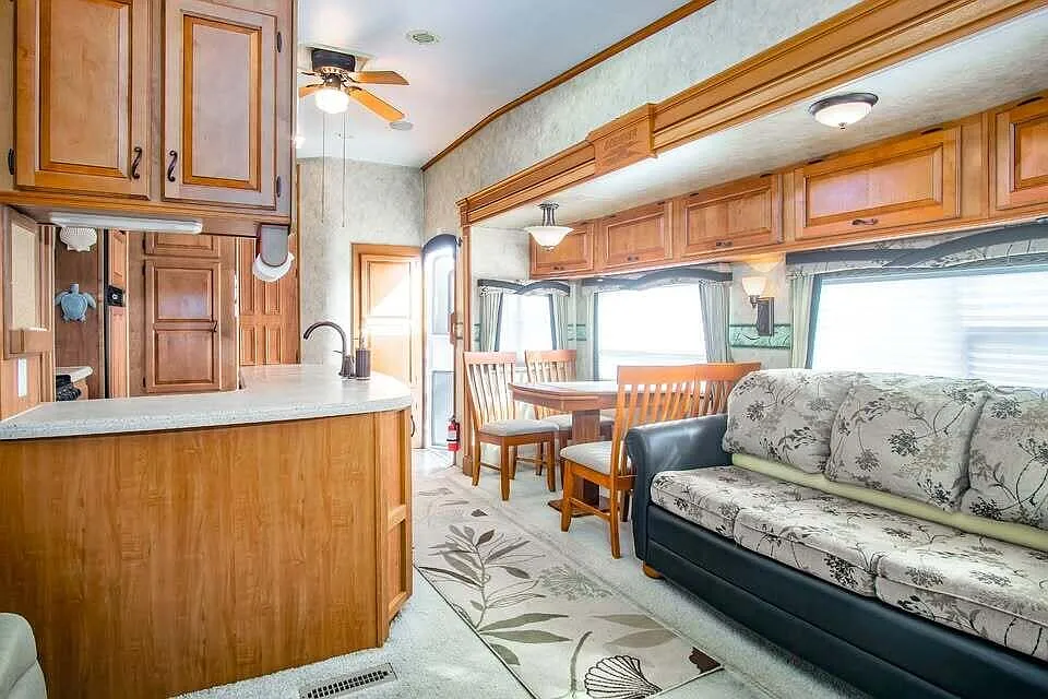 1 bed, 1.0 bath, 500 sqft, $1,900 — Photo 3