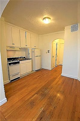 4th image of 41-15 45th St #1R