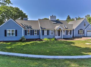 8 Grasmere Dr, Falmouth, MA 02540