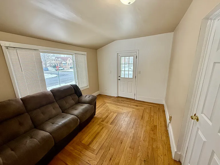 667 Pine St #1 — Photo 15