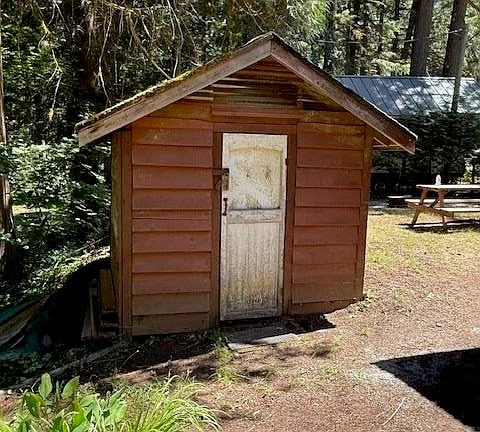 5th image of 65443 Emory Creek Rd #B10