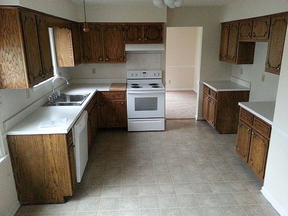 5th image of 2367 Wyckwood Dr