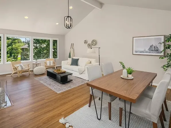 1118 Bellefield Park Ln, Bellevue, WA 98004