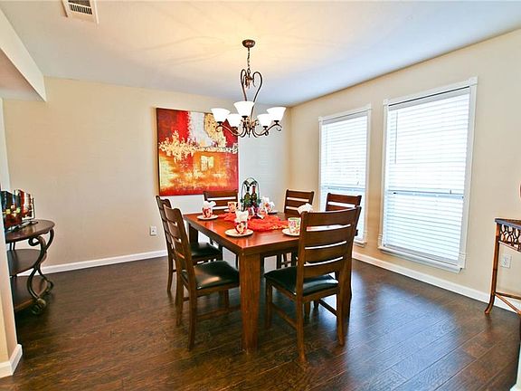 3rd image of 4124 Merriman Dr