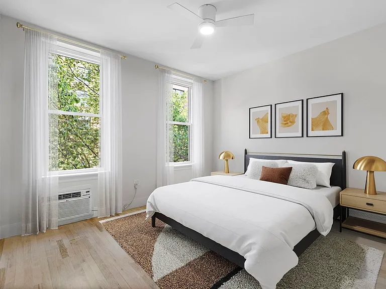 1120 Hudson St #4 — Photo 4