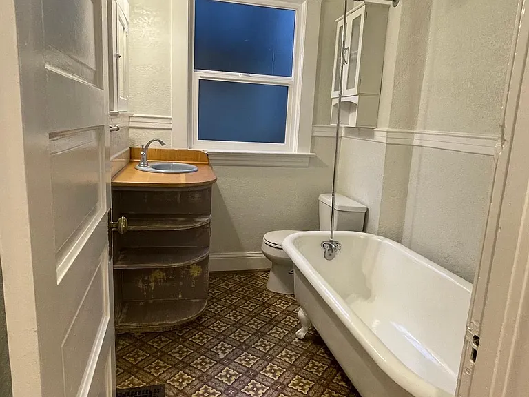 1516 SE Alder St — Photo 21