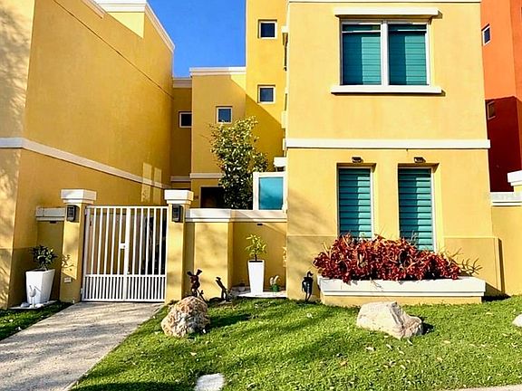 2nd image of 112 Via Capri St