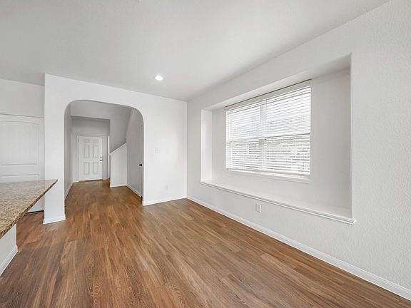 5th image of 24719 Puccini Pl