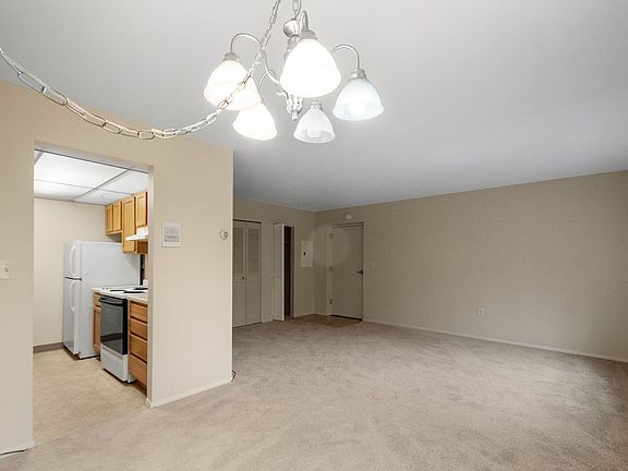 4th image of 100 Briaridge Dr #110-K