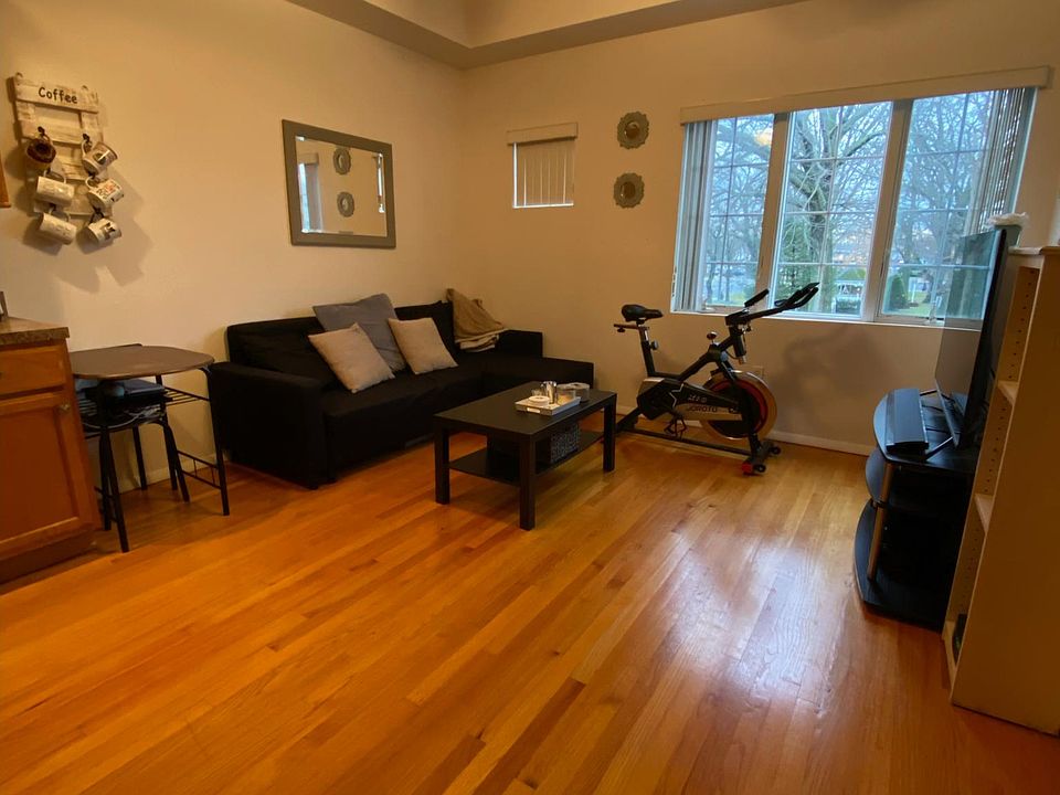 47 Church St Malverne, NY, 11565 Apartments for Rent Zillow