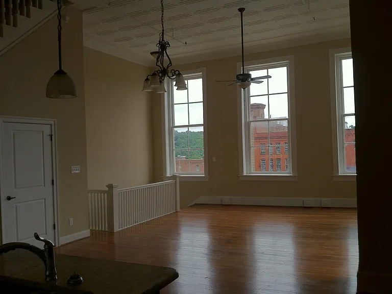 922 Main St — Photo 25