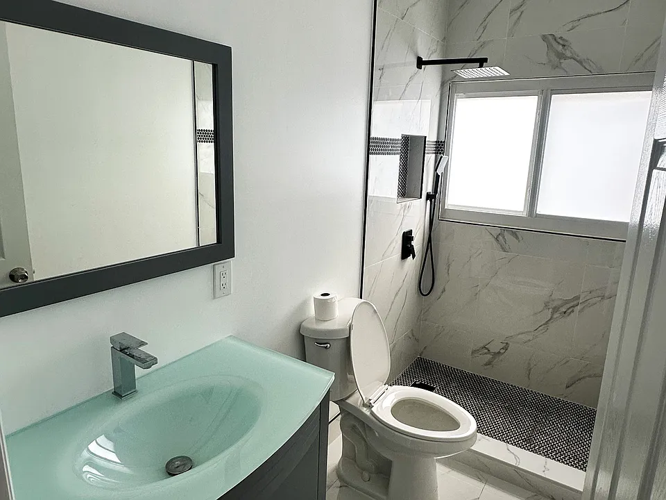Full bathroom