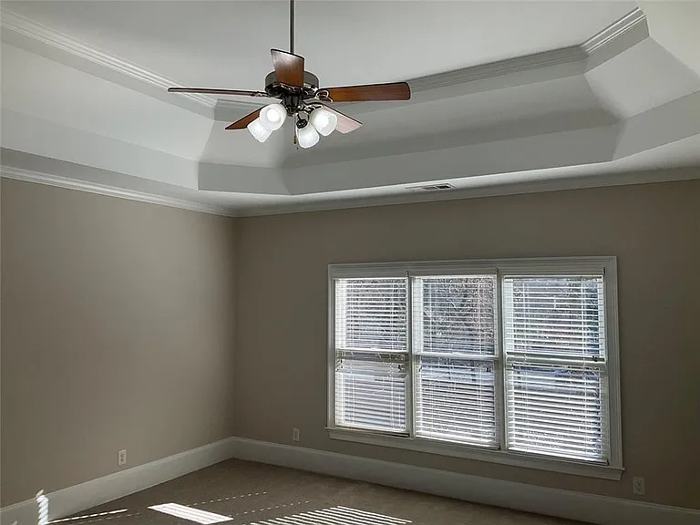 6193 Spalding Dr — Photo 23