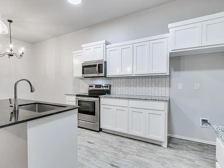930 Chase Ln — Photo 14